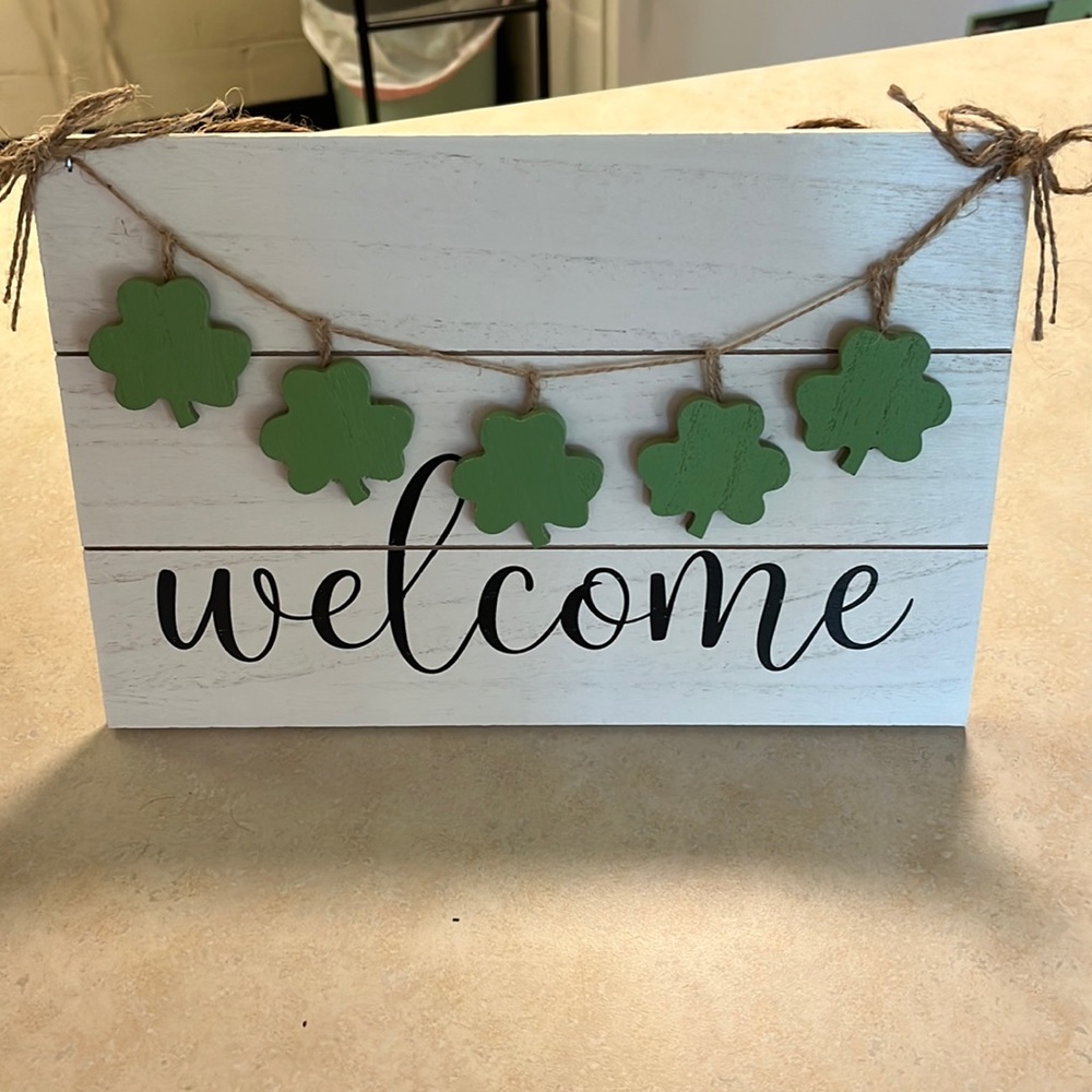 💛 3/$10 💛 St. Patrick’s Day Welcome Sign